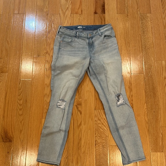 Old Navy rockstar super skinny size 12 ripped jean - Picture 3 of 6